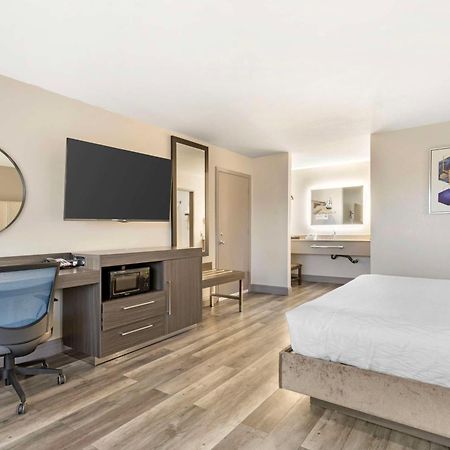 Best Western Marina State Beach Luaran gambar