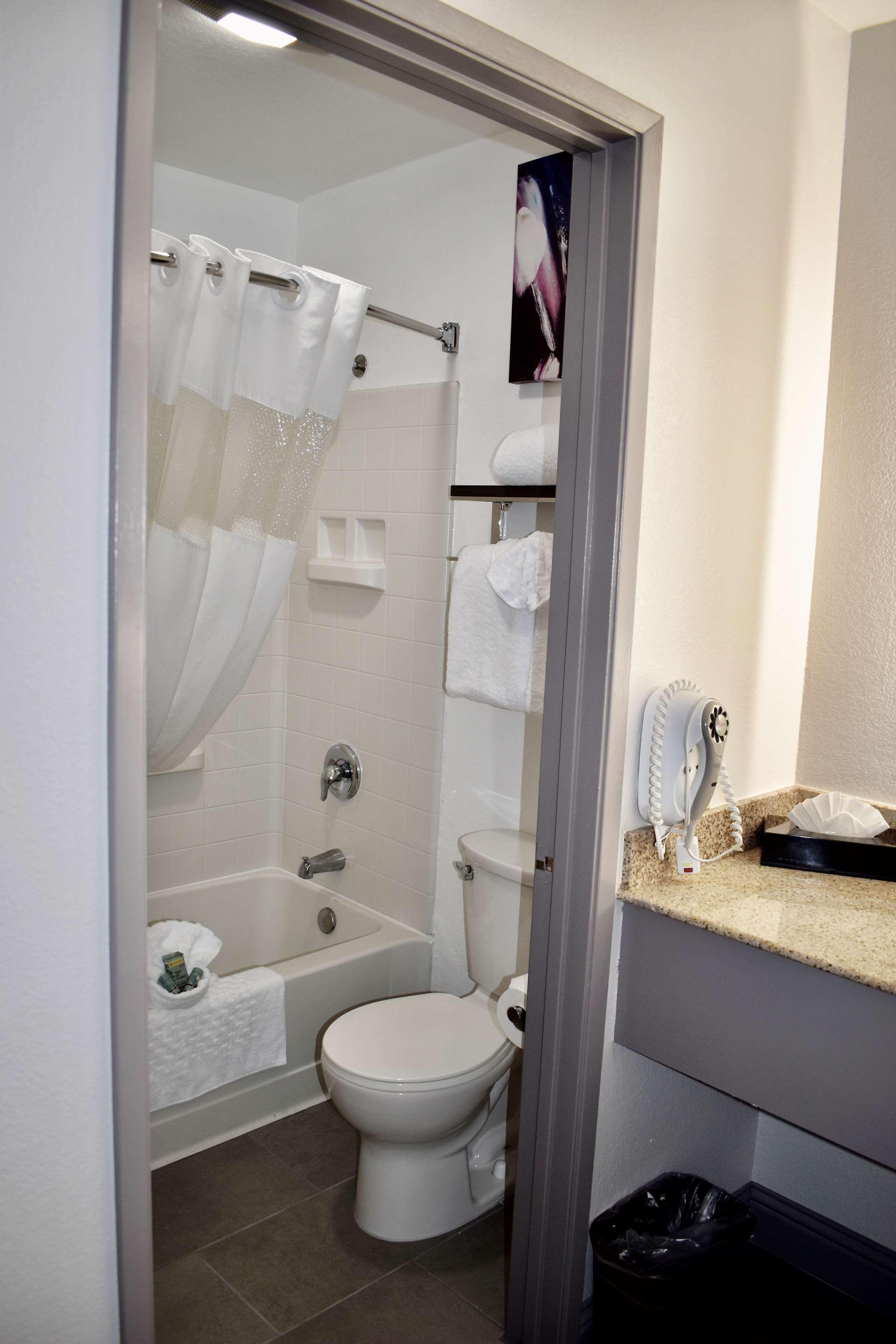 Best Western Marina State Beach Luaran gambar
