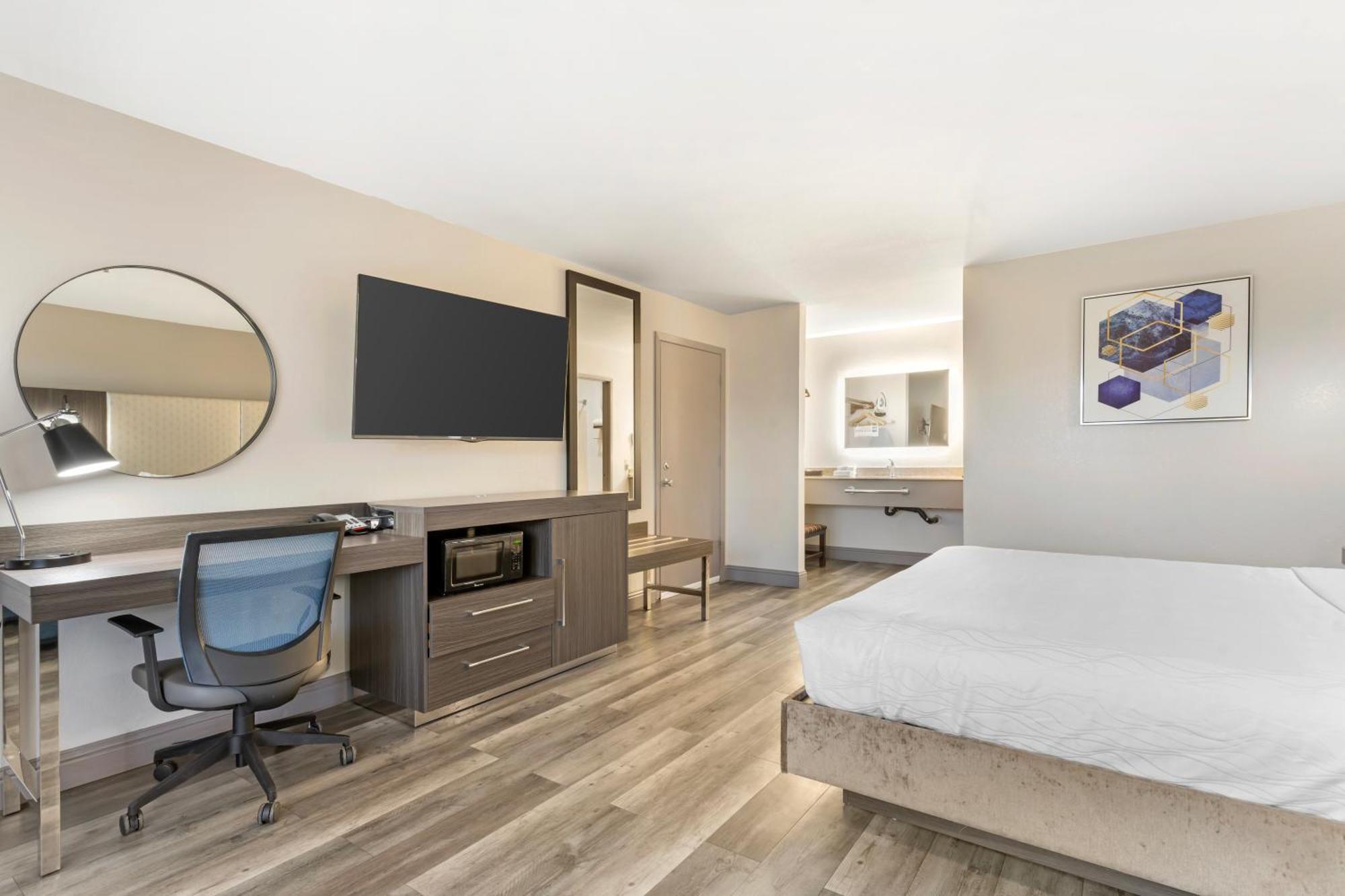 Best Western Marina State Beach Luaran gambar
