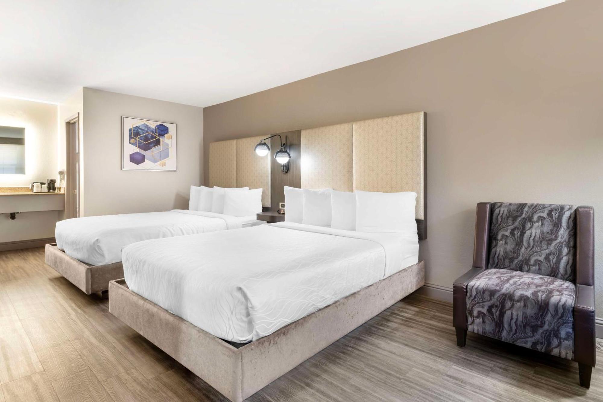 Best Western Marina State Beach Luaran gambar