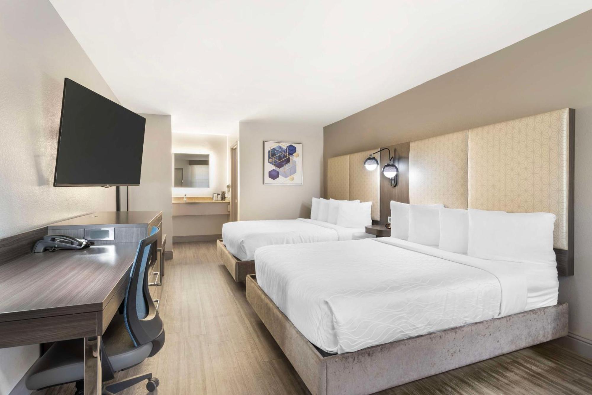 Best Western Marina State Beach Luaran gambar