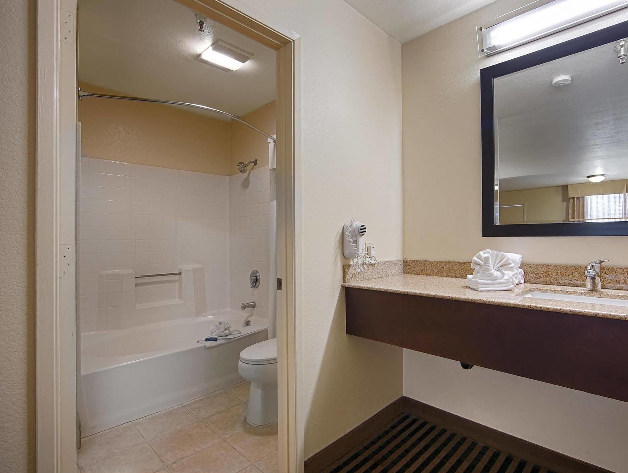 Best Western Marina State Beach Luaran gambar