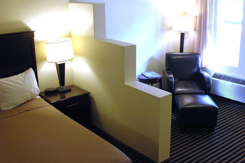 Best Western Marina State Beach Bilik gambar