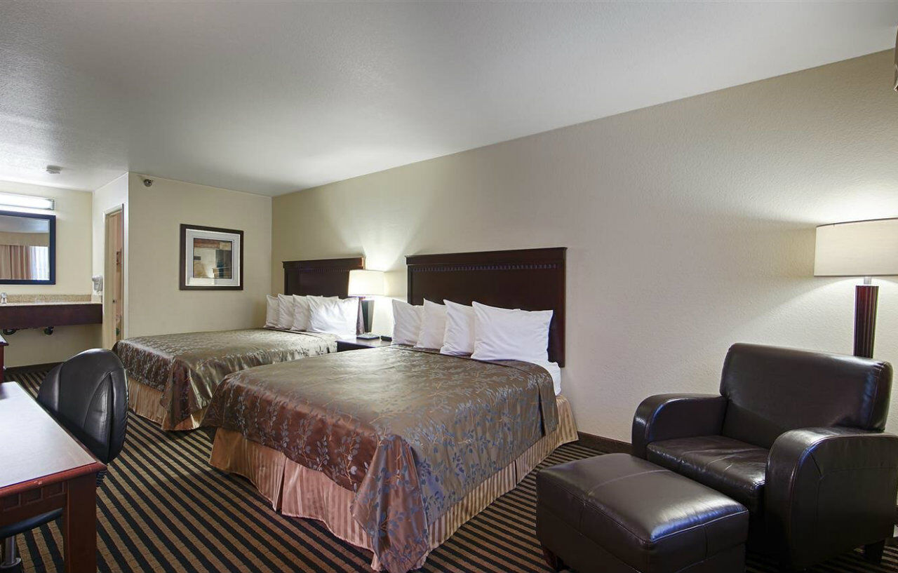 Best Western Marina State Beach Luaran gambar